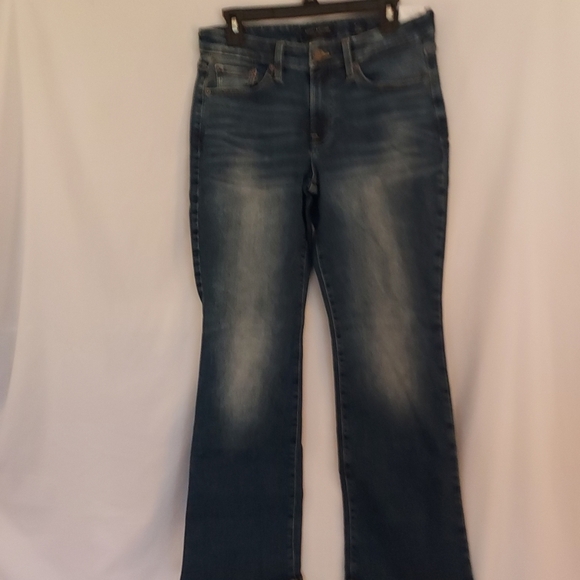 Women's Blue Jeans - Picture 3 of 8